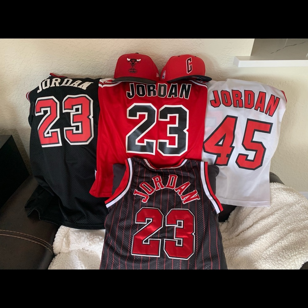 Chicago Bulls - only the red and white jerseys